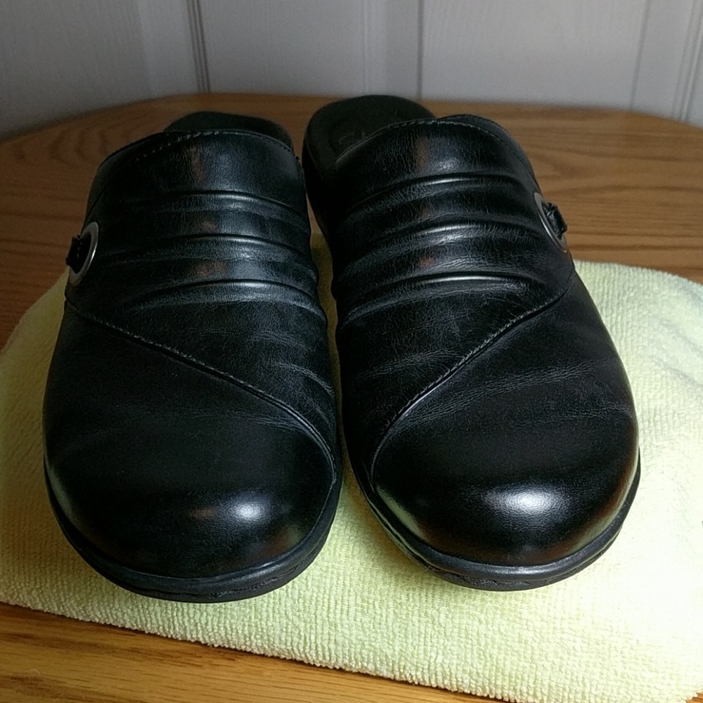 Clarks shoes - Picture 3 of 8